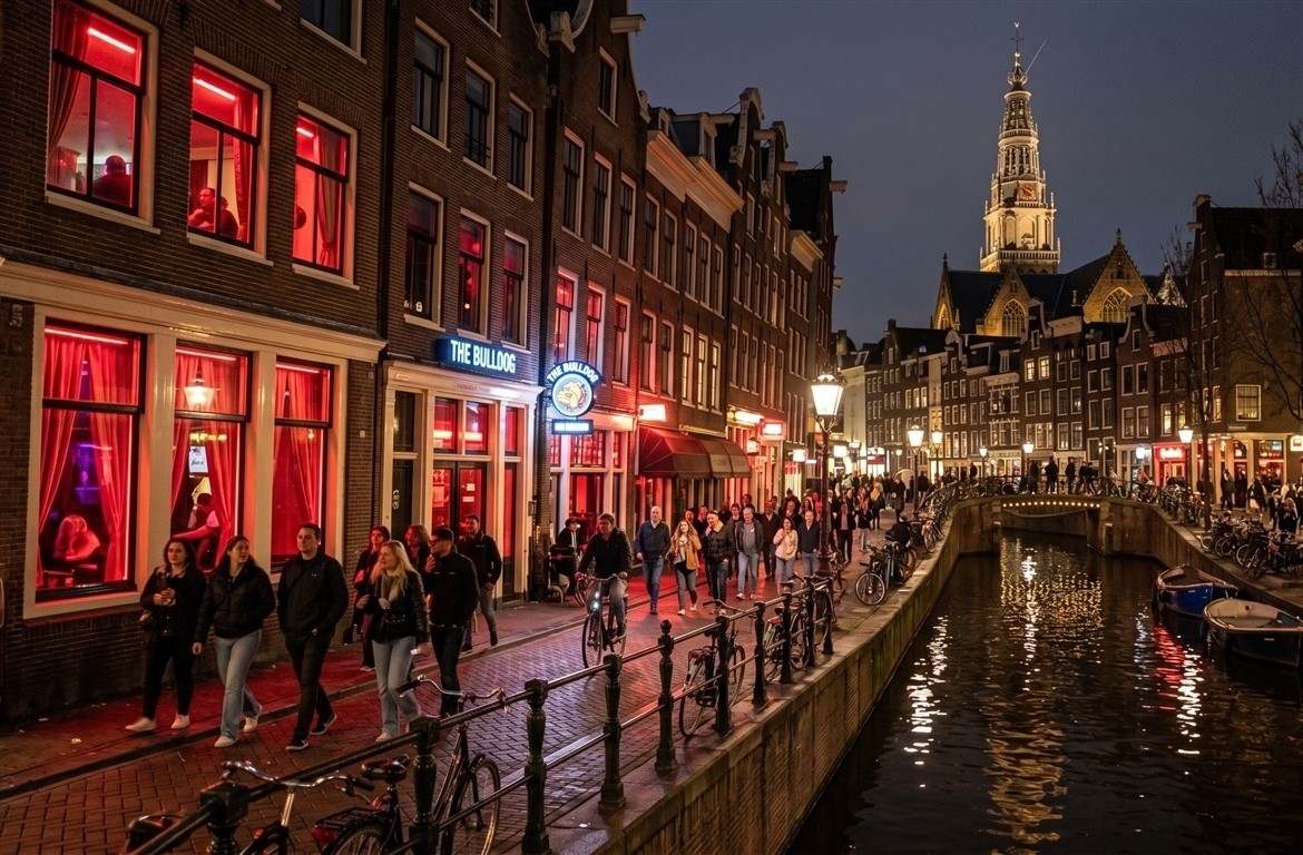 Red Light District Amsterdam: What to Know in 2026